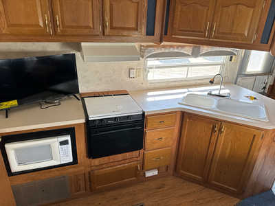 2003 Forest River Cherokee, $4900. Photo 10