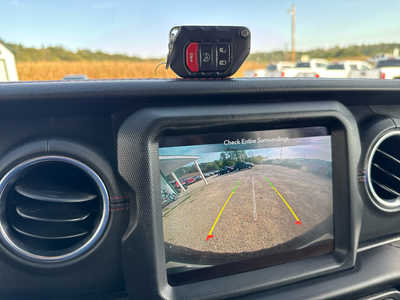 2020 Jeep Wrangler Unlimited, $29000. Photo 5