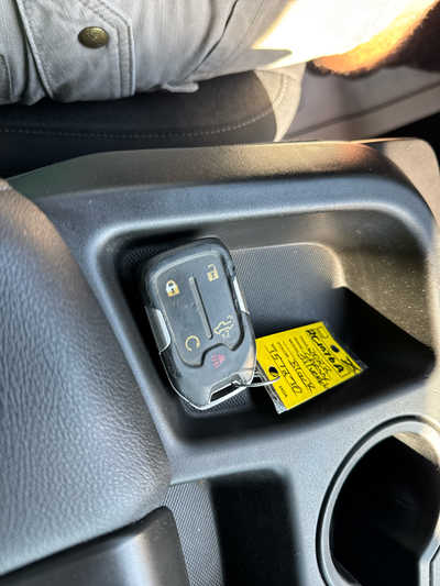 2022 Chevrolet 2500 Crew Cab, $34900. Photo 6