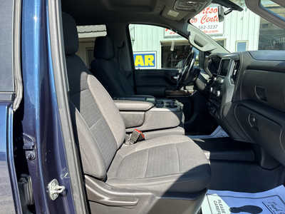 2022 Chevrolet 2500 Crew Cab, $34900. Photo 9
