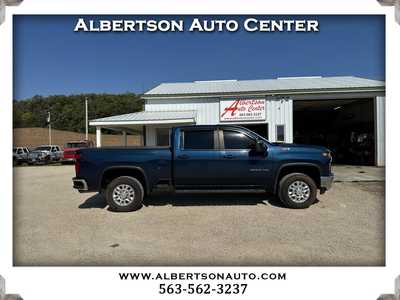 2022 Chevrolet 2500 Crew Cab, $34900. Photo 1