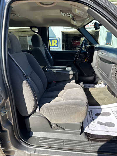 2006 Chevrolet 2500 Crew Cab, $10900. Photo 7