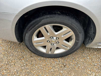 2013 Chevrolet Impala, $3900. Photo 10