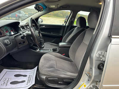 2013 Chevrolet Impala, $3900. Photo 6