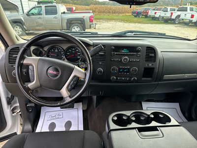 2013 GMC Sierra 1500, $13900. Photo 4