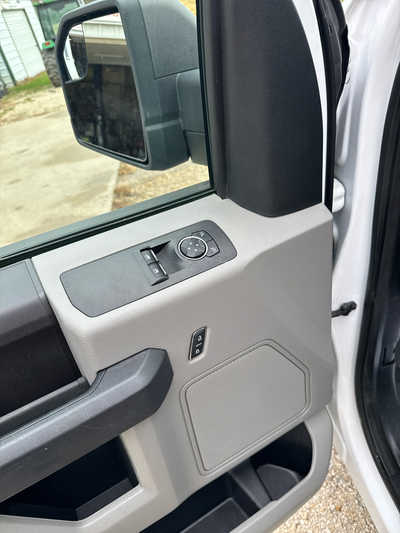 2019 Ford F150 Reg Cab, $15900. Photo 6