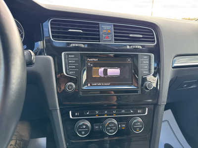 2015 Volkswagen Golf, $9900. Photo 6