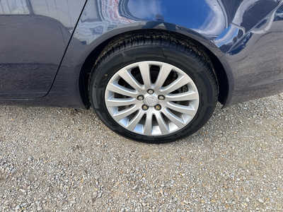 2011 Buick Regal, $5500. Photo 10