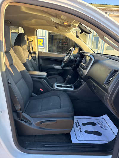 2017 Chevrolet Colorado Crew Cab, $18900. Photo 8