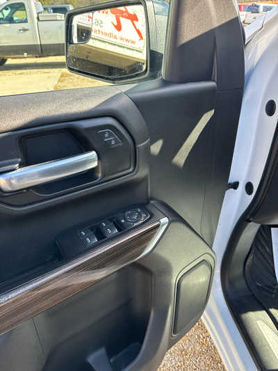 2021 Chevrolet 1500 Crew Cab, $23900. Photo 6