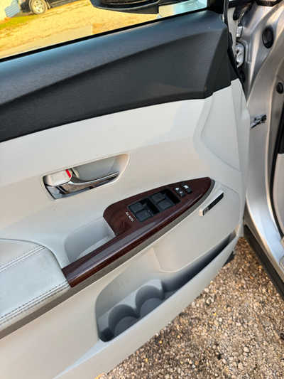 2010 Toyota Venza, $5900. Photo 5