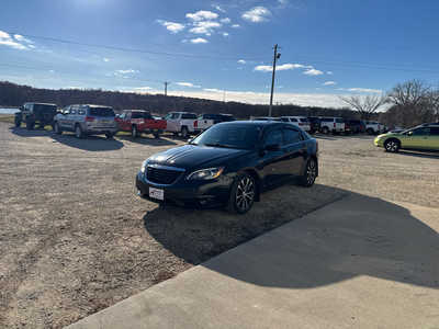 2011 Chrysler 200, $5500. Photo 12