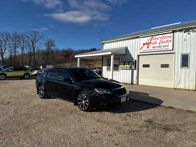 2011 Chrysler 200, $5500. Photo 2