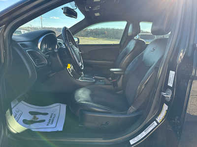 2011 Chrysler 200, $5500. Photo 6