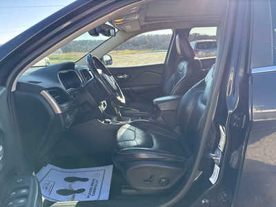 2014 Jeep Cherokee, $6500. Photo 8