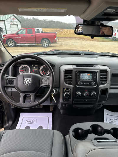 2015 RAM 1500 Ext Cab, $15900. Photo 4
