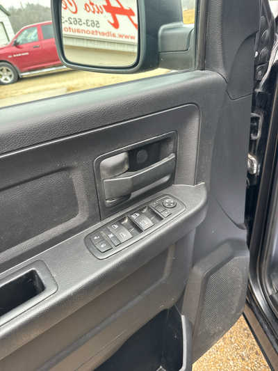 2015 RAM 1500 Ext Cab, $15900. Photo 5