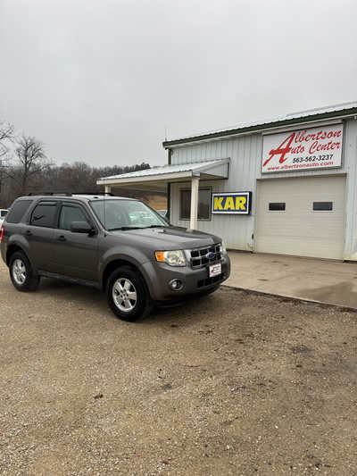 2011 Ford Escape, $3250. Photo 2