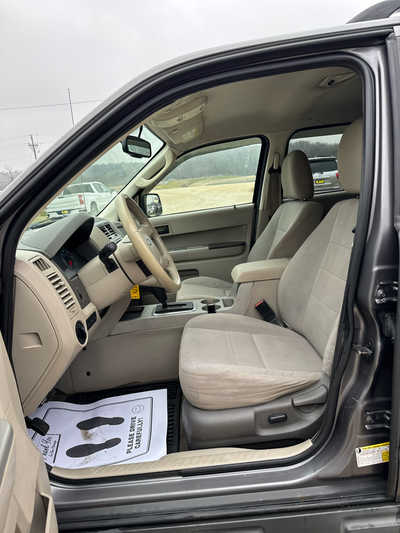 2011 Ford Escape, $3250. Photo 6