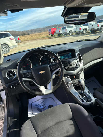 2012 Chevrolet Cruze, $4900. Photo 4