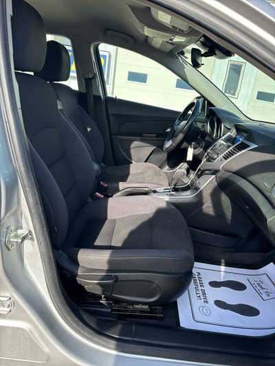 2012 Chevrolet Cruze, $4900. Photo 7