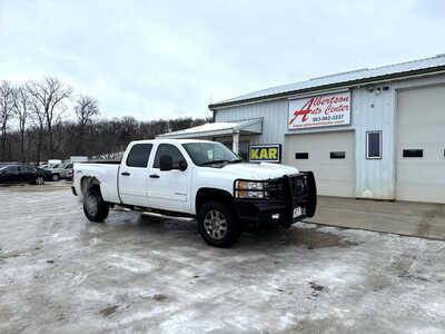 2011 Chevrolet 3500 Crew Cab, $9900. Photo 2