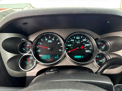 2011 Chevrolet 3500 Crew Cab, $9900. Photo 3