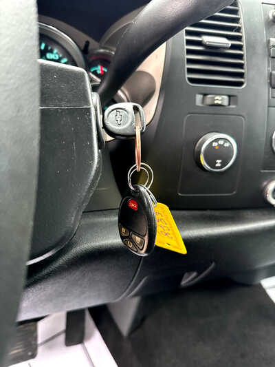 2011 Chevrolet 3500 Crew Cab, $9900. Photo 7