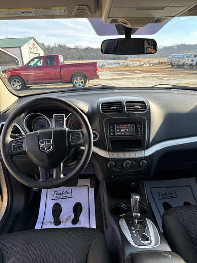 2011 Dodge Journey, $3900. Photo 4