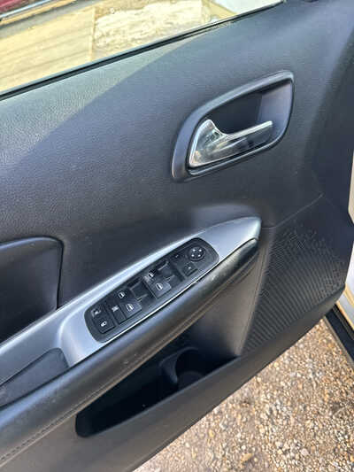 2011 Dodge Journey, $3900. Photo 5