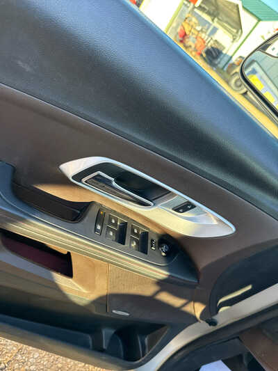 2013 Chevrolet Equinox, $2900. Photo 7