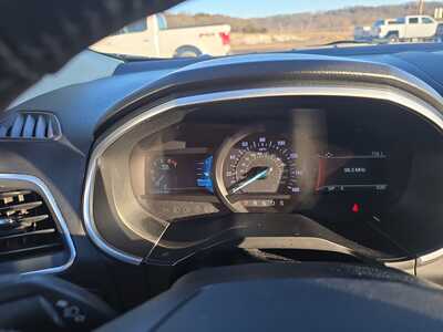 2018 Ford Edge, $10900. Photo 11