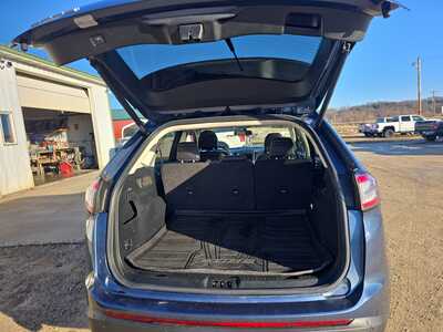 2018 Ford Edge, $10900. Photo 6