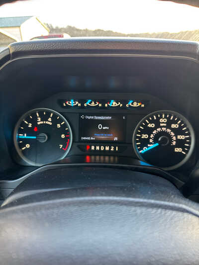 2015 Ford F150 Crew Cab, $9900. Photo 3