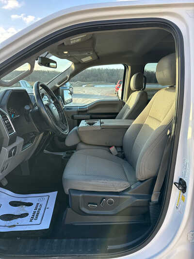 2015 Ford F150 Crew Cab, $9900. Photo 8