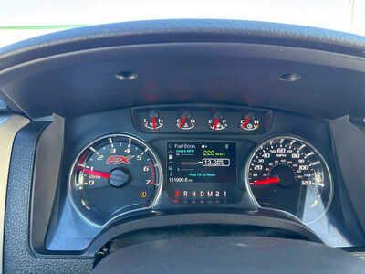2013 Ford F150 Crew Cab, $13900. Photo 3