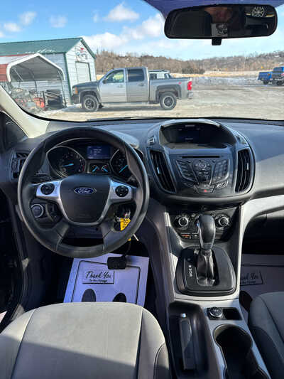 2015 Ford Escape, $5900. Photo 5