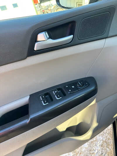 2017 Kia Sportage, $11500. Photo 6