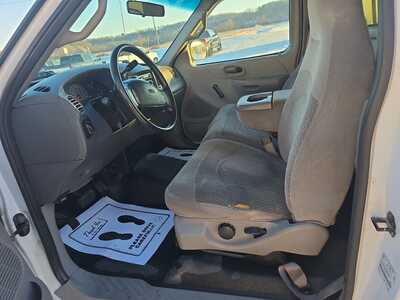 2000 Ford F150 Reg Cab, $4900. Photo 7