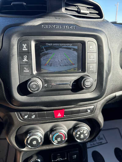 2016 Jeep Renegade, $9500. Photo 5