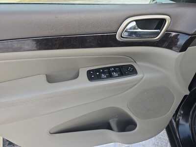 2013 Jeep Grand Cherokee, $6900. Photo 12