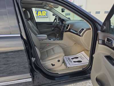 2013 Jeep Grand Cherokee, $6900. Photo 4