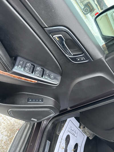 2015 Chevrolet Tahoe, $13900. Photo 5