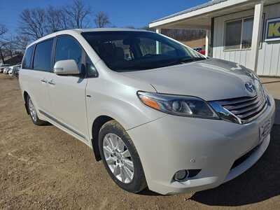 2016 Toyota Sienna, $9900. Photo 3