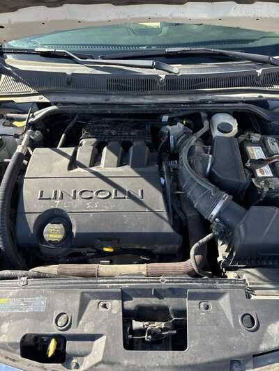 2011 Lincoln MKS, $3900. Photo 10