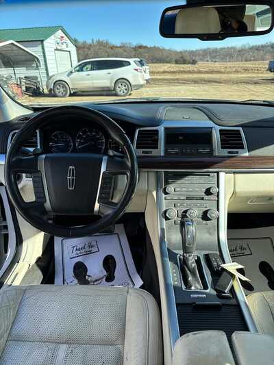 2011 Lincoln MKS, $3900. Photo 3