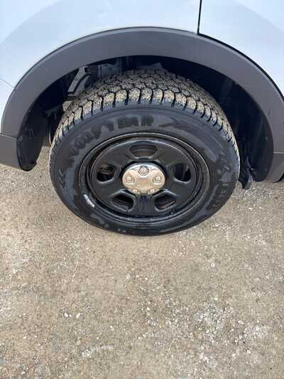 2015 Ford Explorer, $5900. Photo 10