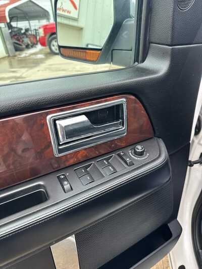 2015 Lincoln Navigator, $8900. Photo 5