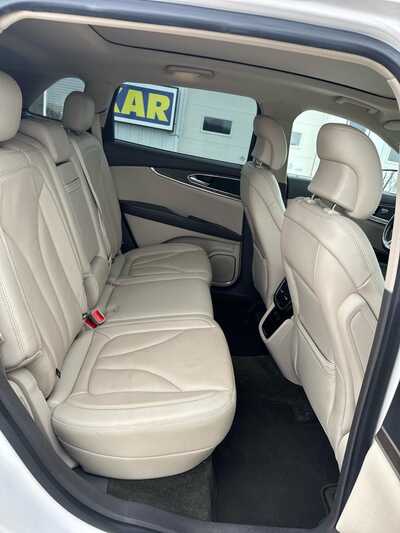 2017 Lincoln MKX, $8900. Photo 10