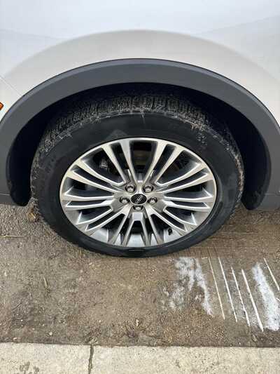 2017 Lincoln MKX, $8900. Photo 12